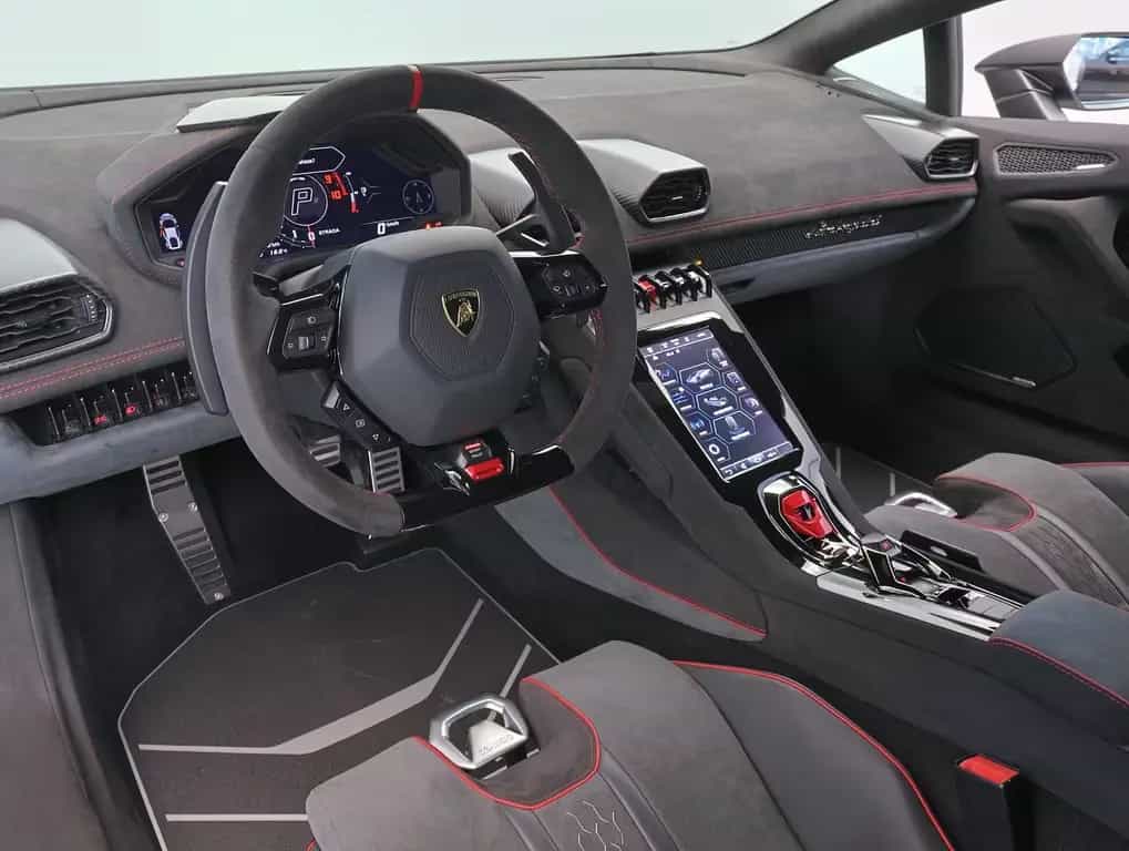 Lamborghini Huracán Sterrato 01/2026-photo-11