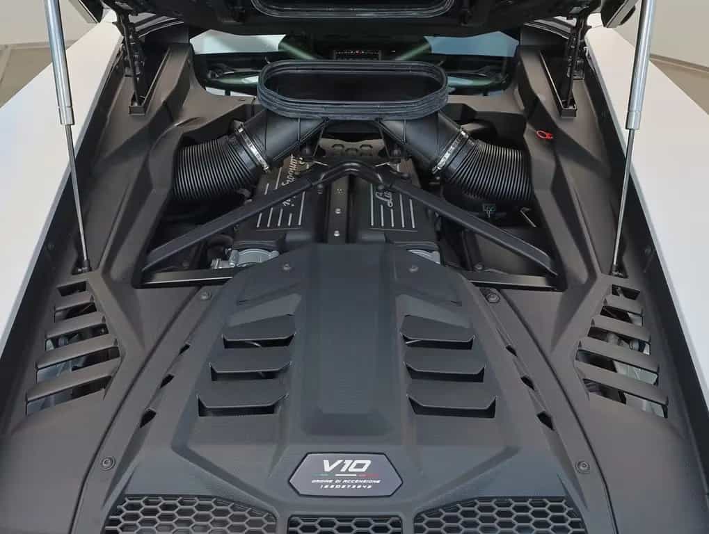 Lamborghini Huracán Sterrato 01/2026-photo-14