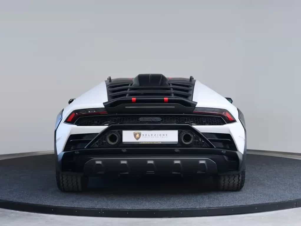 Lamborghini Huracán Sterrato 01/2026-photo-3