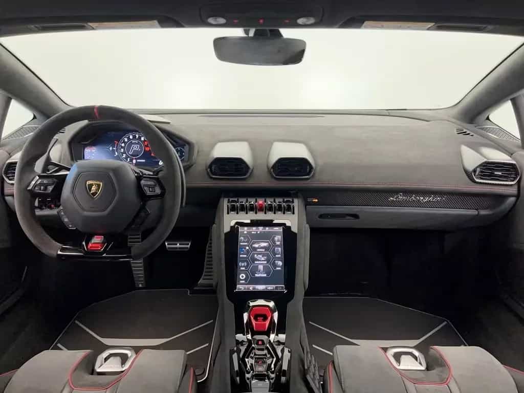 Lamborghini Huracán Sterrato 01/2026-photo-4