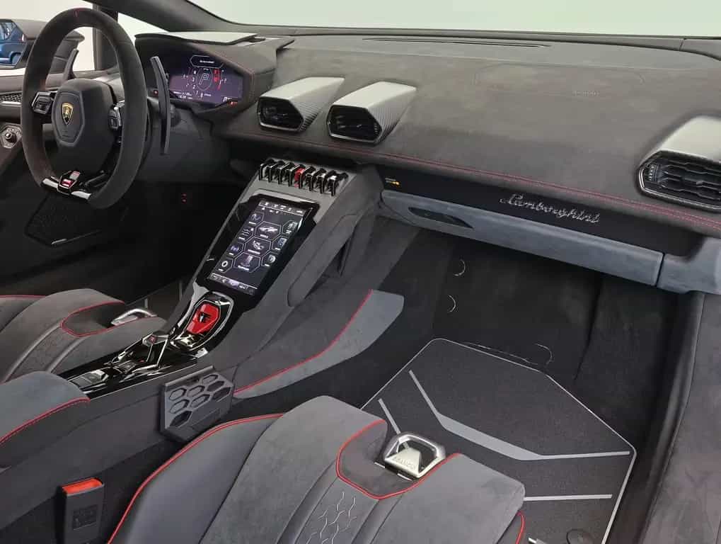Lamborghini Huracán Sterrato 01/2026-photo-9