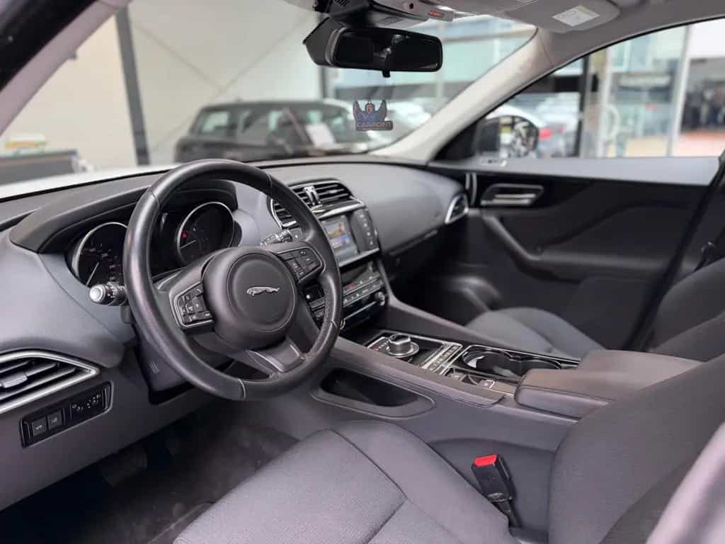 Jaguar F-Pace 2.0l Pure AWD AHK/LED/Navi/BT/SHZ 06/2016-photo-9