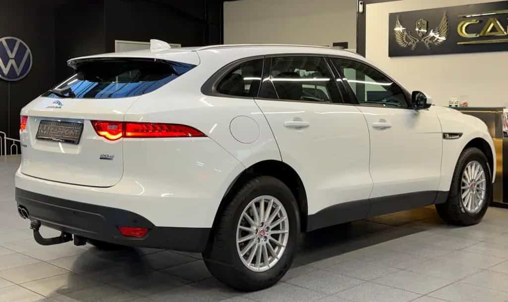 Jaguar F-Pace 2.0l Pure AWD AHK/LED/Navi/BT/SHZ 06/2016-photo-6