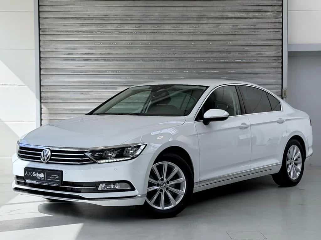 Volkswagen Passat Highline Aut.*1.Hand*ACC*Virtuel*Kamera* 03/2018-photo-0