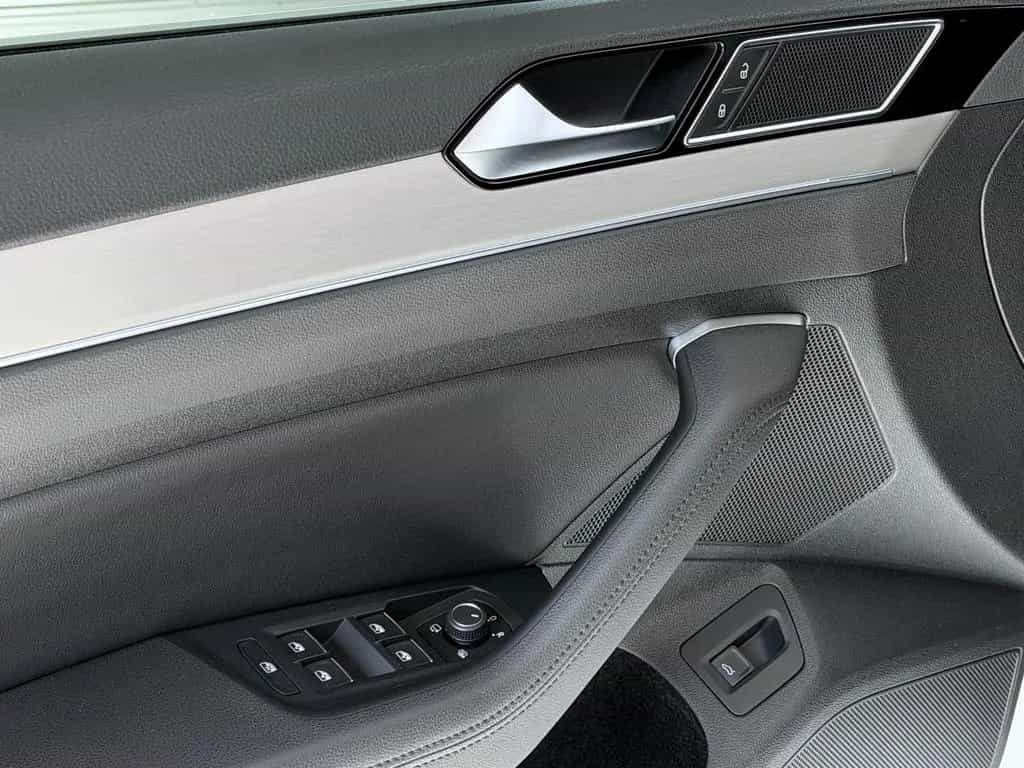 Volkswagen Passat Highline Aut.*1.Hand*ACC*Virtuel*Kamera* 03/2018-photo-19