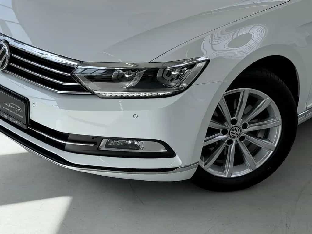 Volkswagen Passat Highline Aut.*1.Hand*ACC*Virtuel*Kamera* 03/2018-photo-2
