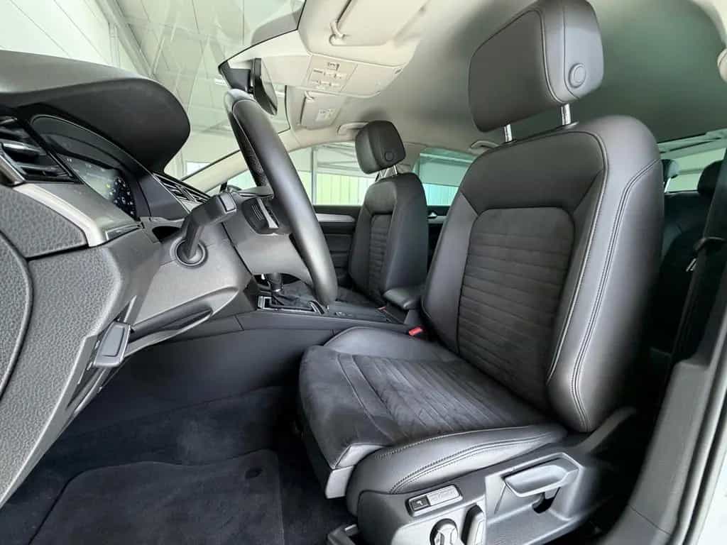 Volkswagen Passat Highline Aut.*1.Hand*ACC*Virtuel*Kamera* 03/2018-photo-24