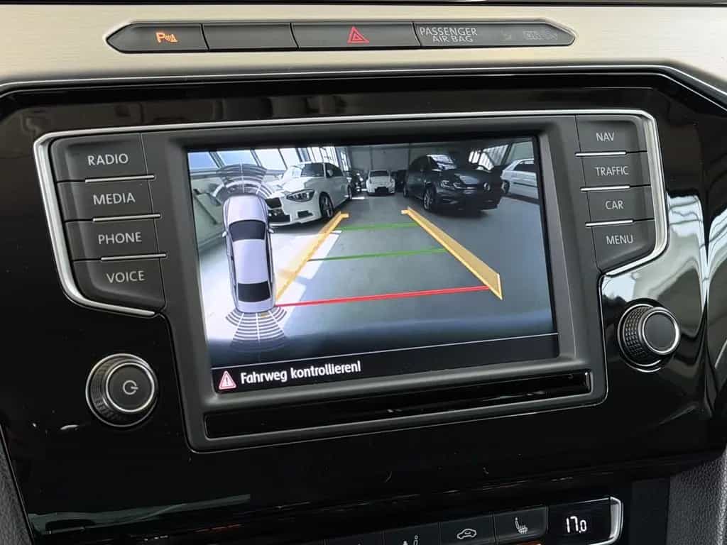 Volkswagen Passat Highline Aut.*1.Hand*ACC*Virtuel*Kamera* 03/2018-photo-27