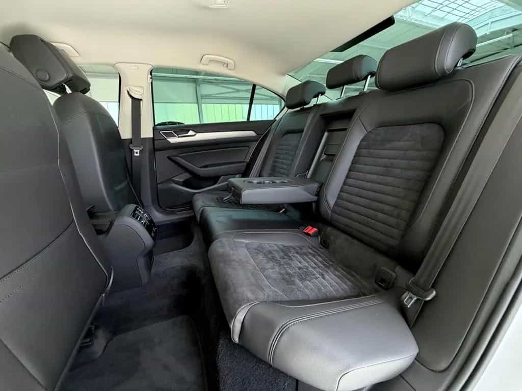 Volkswagen Passat Highline Aut.*1.Hand*ACC*Virtuel*Kamera* 03/2018-photo-33