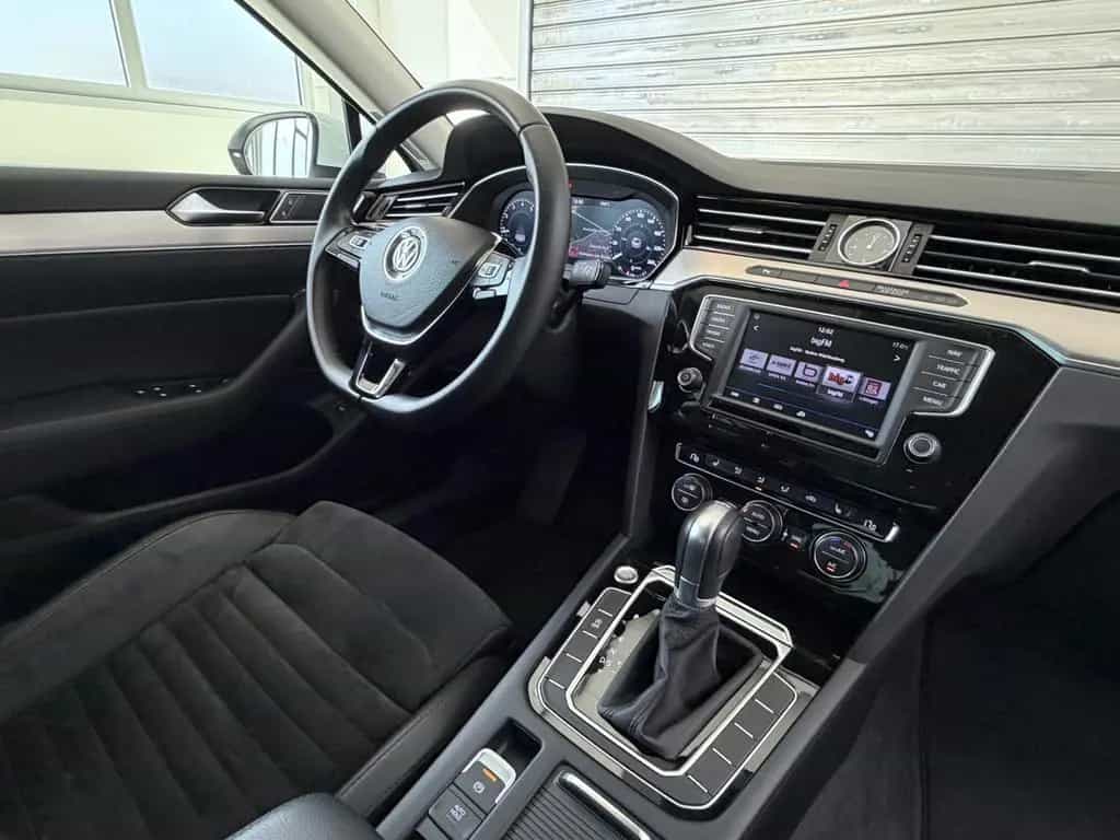 Volkswagen Passat Highline Aut.*1.Hand*ACC*Virtuel*Kamera* 03/2018-photo-35