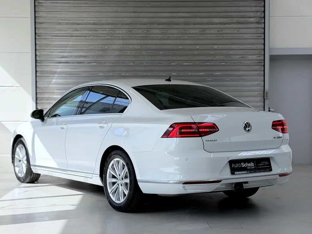 Volkswagen Passat Highline Aut.*1.Hand*ACC*Virtuel*Kamera* 03/2018-photo-8