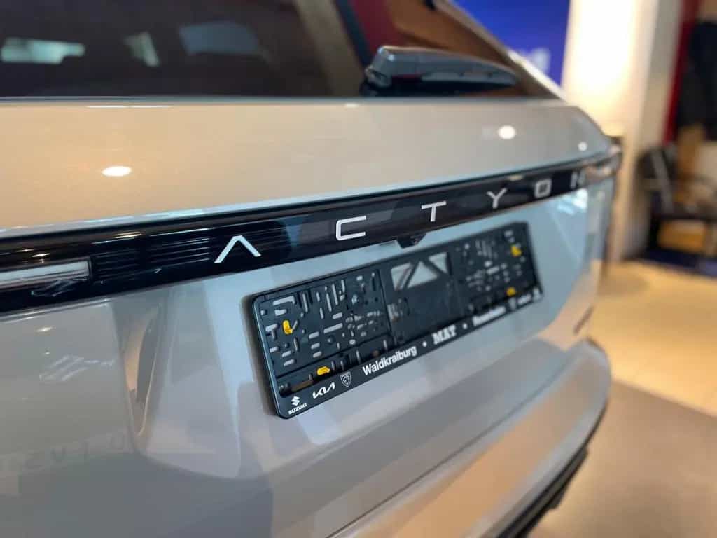KGM Actyon 1.5 LUX Automatik /4WD/Allrad zweifarbig null-photo-0
