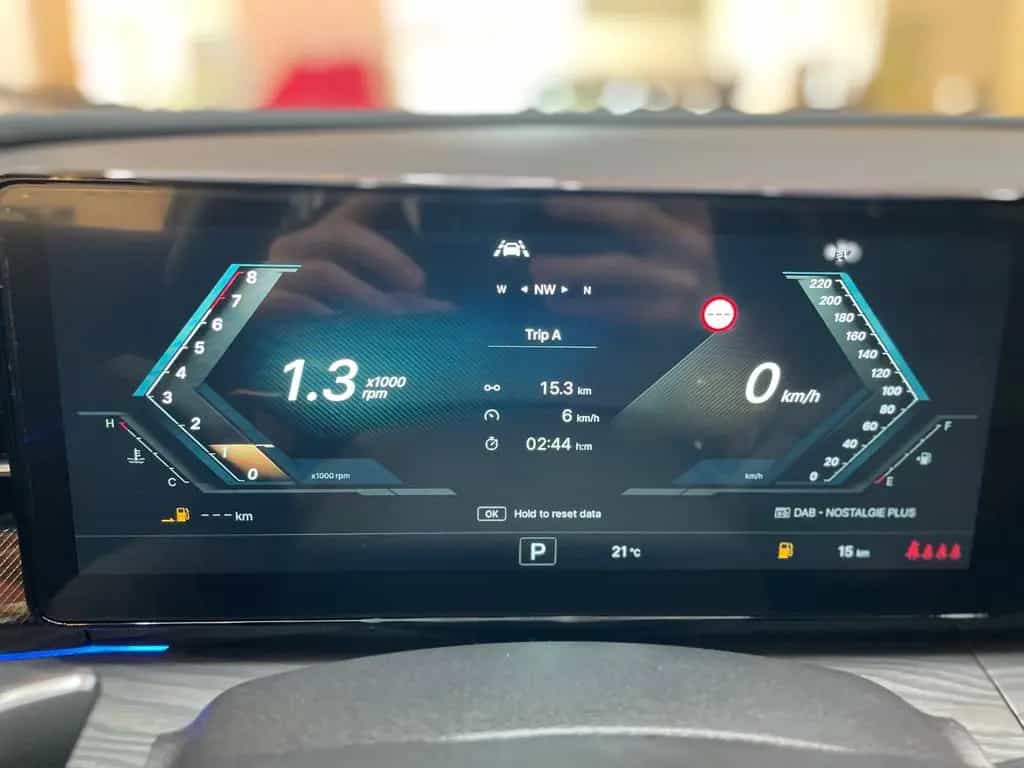 KGM Actyon 1.5 LUX Automatik /4WD/Allrad zweifarbig null-photo-26
