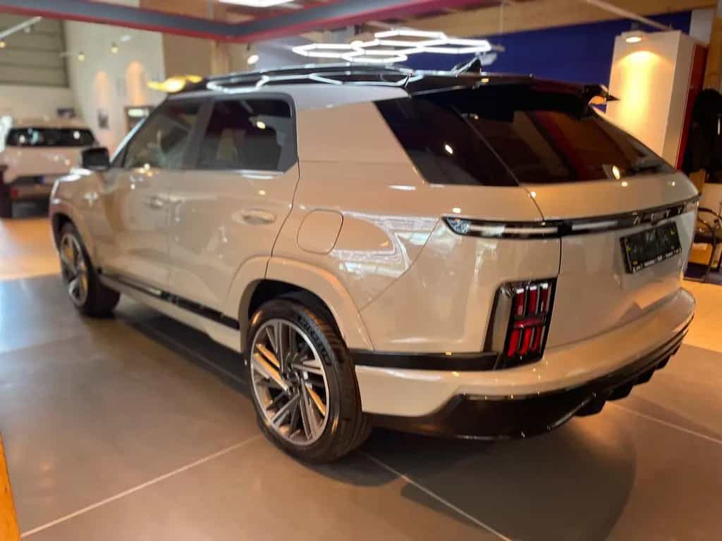 KGM Actyon 1.5 LUX Automatik /4WD/Allrad zweifarbig null-photo-33