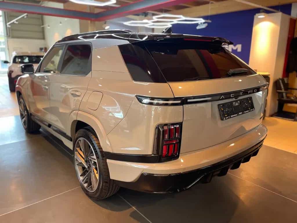 KGM Actyon 1.5 LUX Automatik /4WD/Allrad zweifarbig null-photo-34