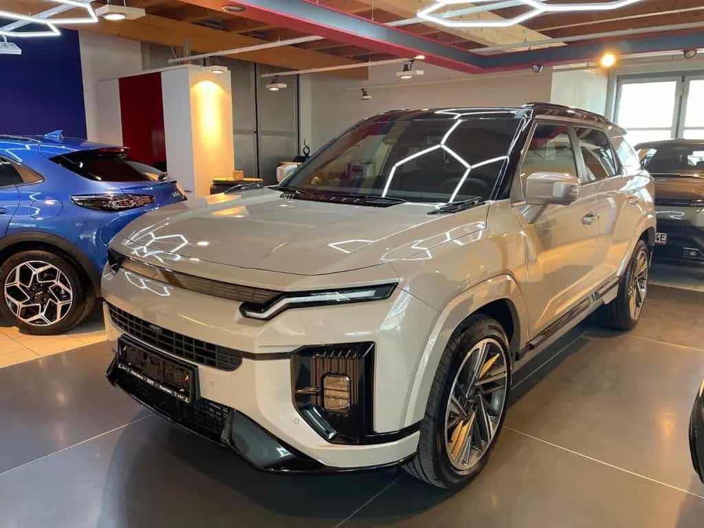 KGM Actyon 1.5 LUX Automatik /4WD/Allrad zweifarbig null-photo-43
