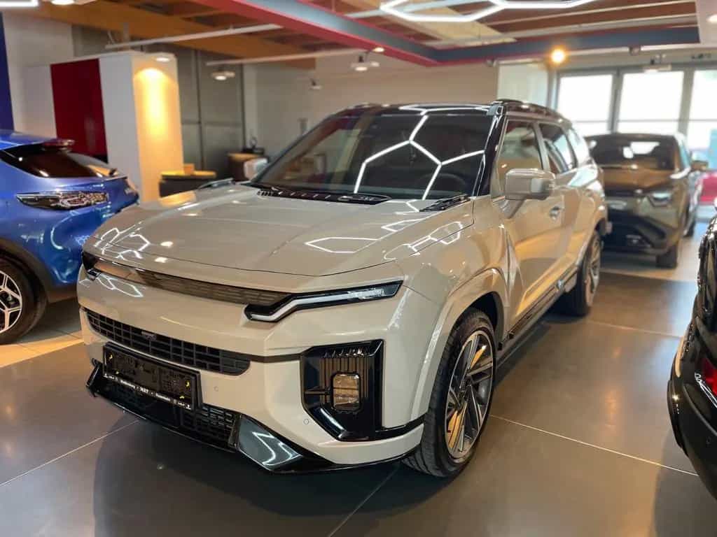 KGM Actyon 1.5 LUX Automatik /4WD/Allrad zweifarbig null-photo-44