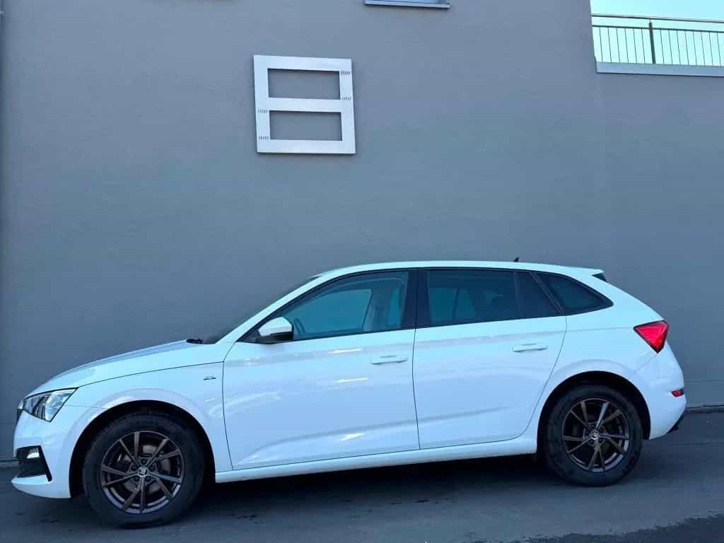 Skoda Scala Drive 125 LED Navi SHZ Kamera DSG 06/2020-photo-2