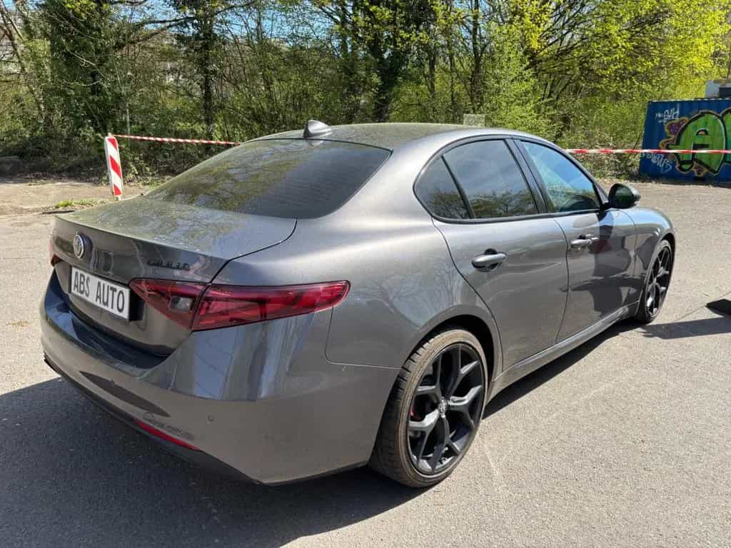 Alfa Romeo Giulia 2.2 Diesel 16V 118 kW AT8 Navi Acc 06/2019-photo-2