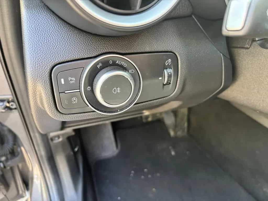 Alfa Romeo Giulia 2.2 Diesel 16V 118 kW AT8 Navi Acc 06/2019-photo-20