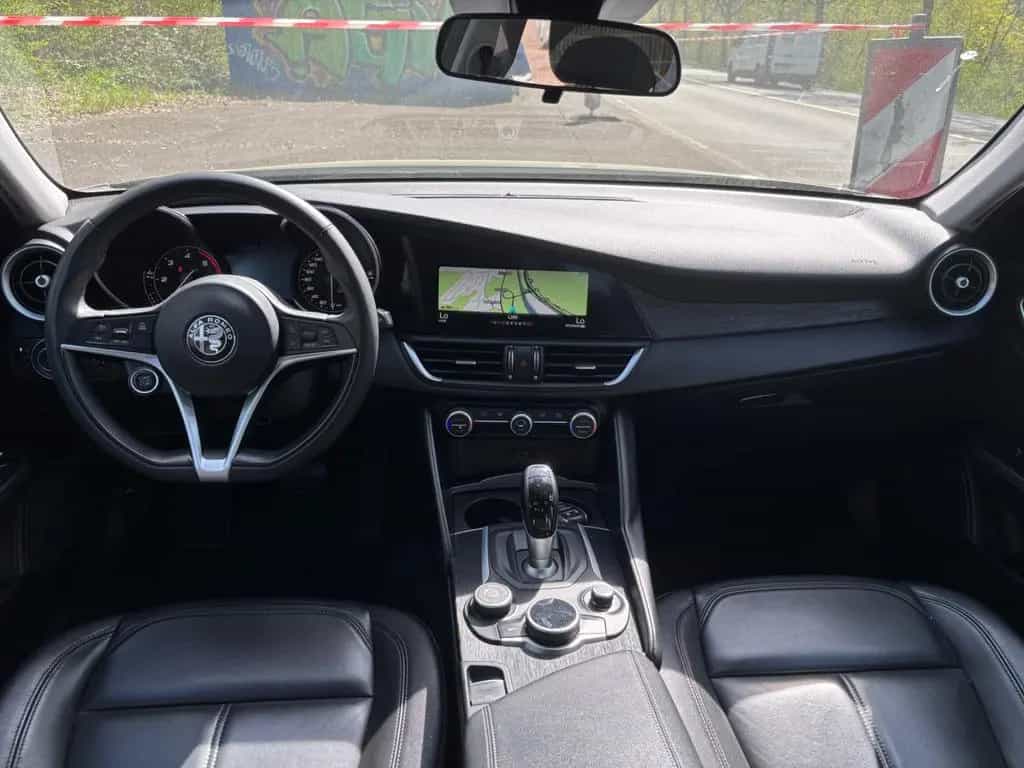 Alfa Romeo Giulia 2.2 Diesel 16V 118 kW AT8 Navi Acc 06/2019-photo-33