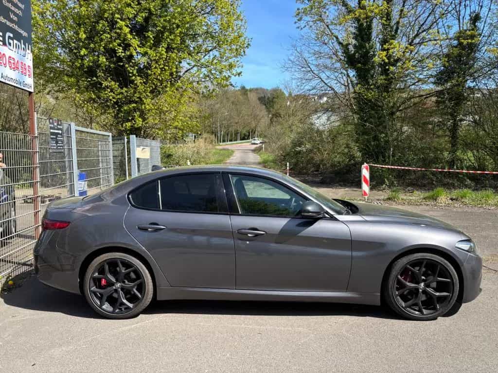 Alfa Romeo Giulia 2.2 Diesel 16V 118 kW AT8 Navi Acc 06/2019-photo-5