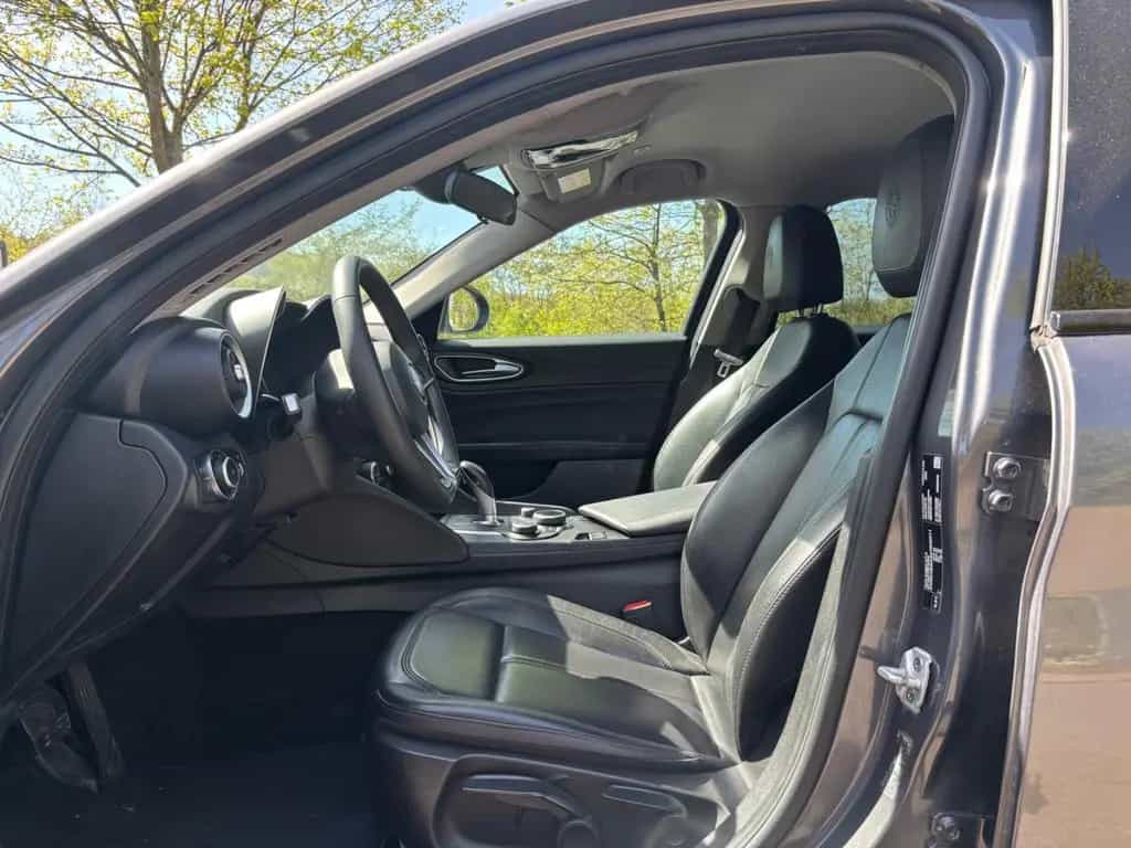 Alfa Romeo Giulia 2.2 Diesel 16V 118 kW AT8 Navi Acc 06/2019-photo-9