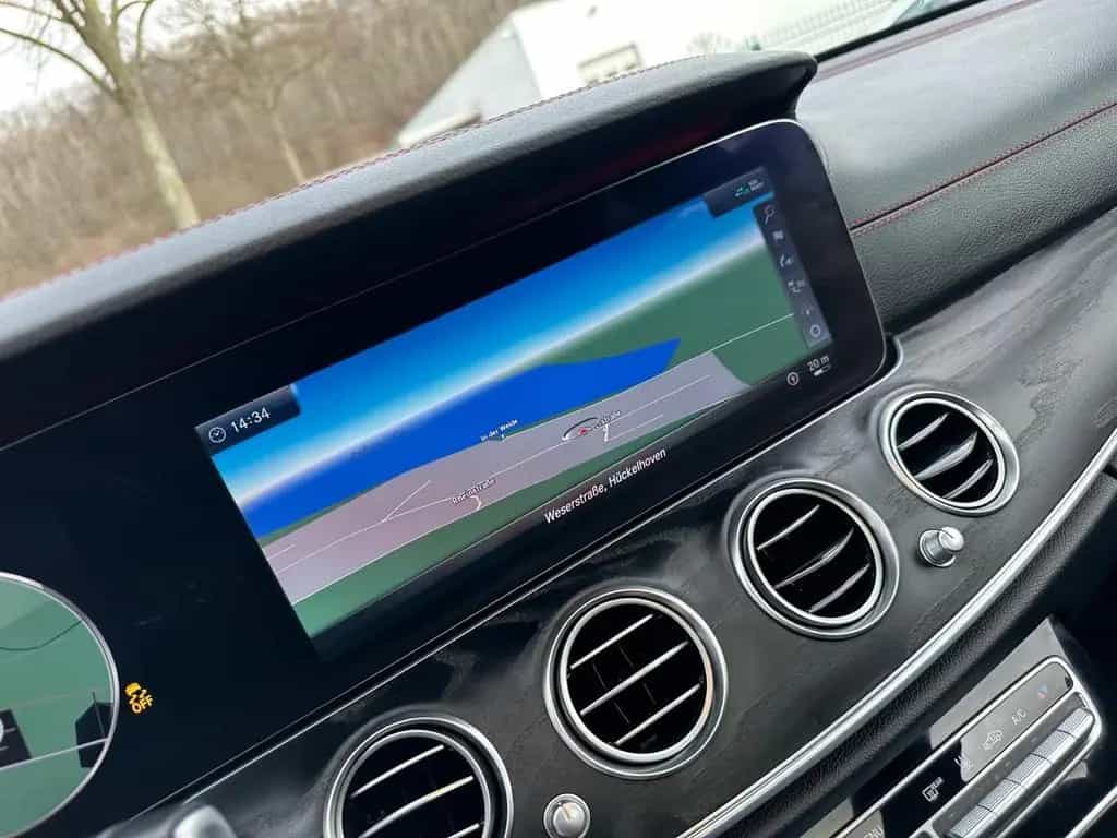 Mercedes-Benz E-Class 43 AMG T 4M Distr HUD Pano 360° Sitzbelüf AHK 08/2017-photo-25