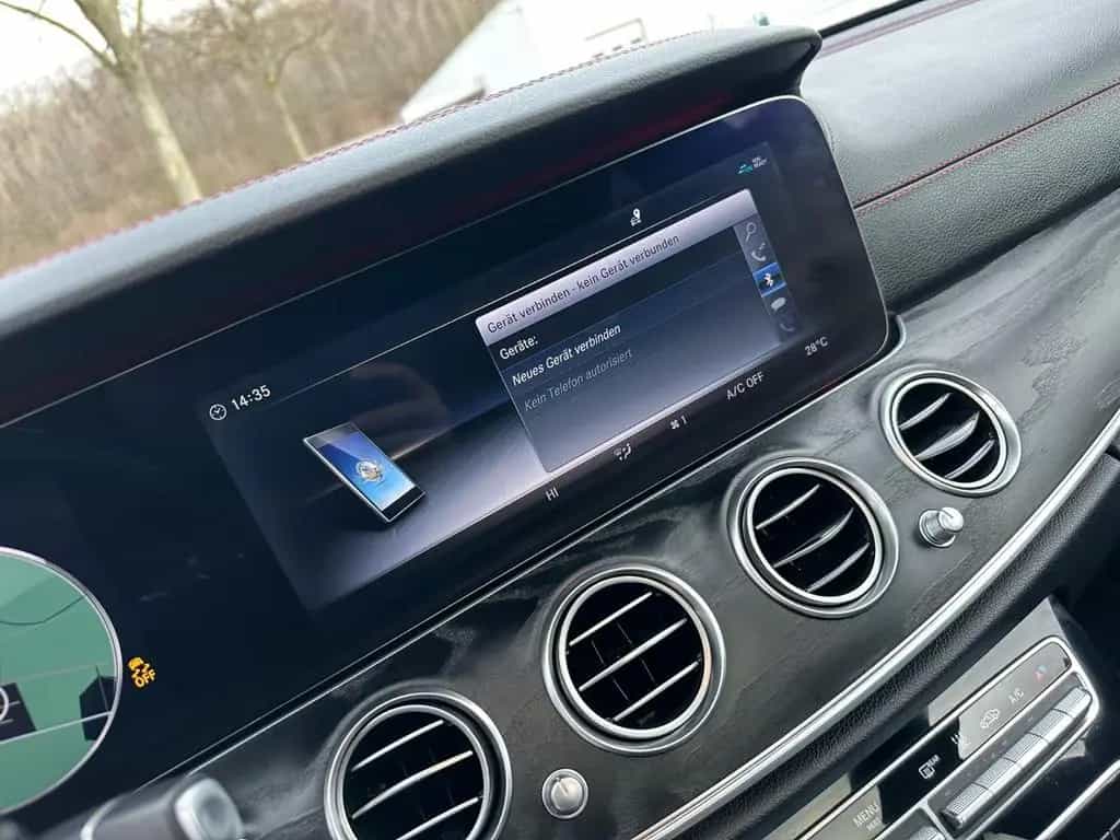 Mercedes-Benz E-Class 43 AMG T 4M Distr HUD Pano 360° Sitzbelüf AHK 08/2017-photo-27