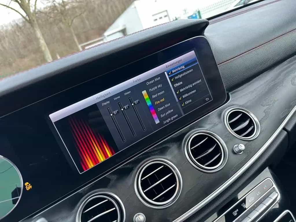 Mercedes-Benz E-Class 43 AMG T 4M Distr HUD Pano 360° Sitzbelüf AHK 08/2017-photo-28