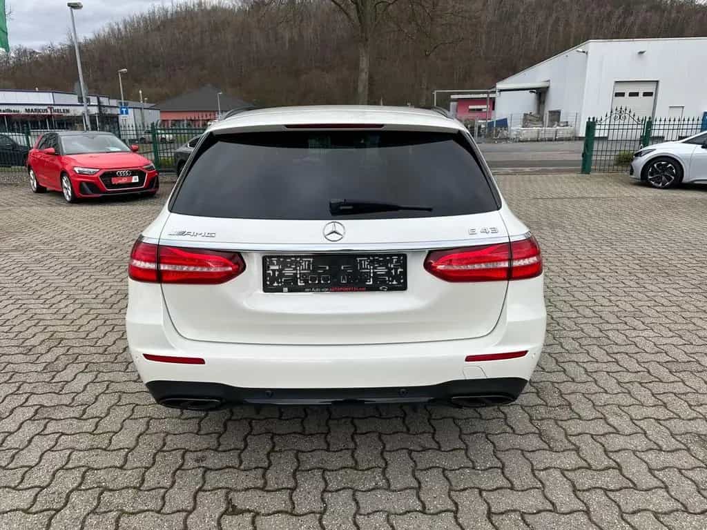 Mercedes-Benz E-Class 43 AMG T 4M Distr HUD Pano 360° Sitzbelüf AHK 08/2017-photo-6