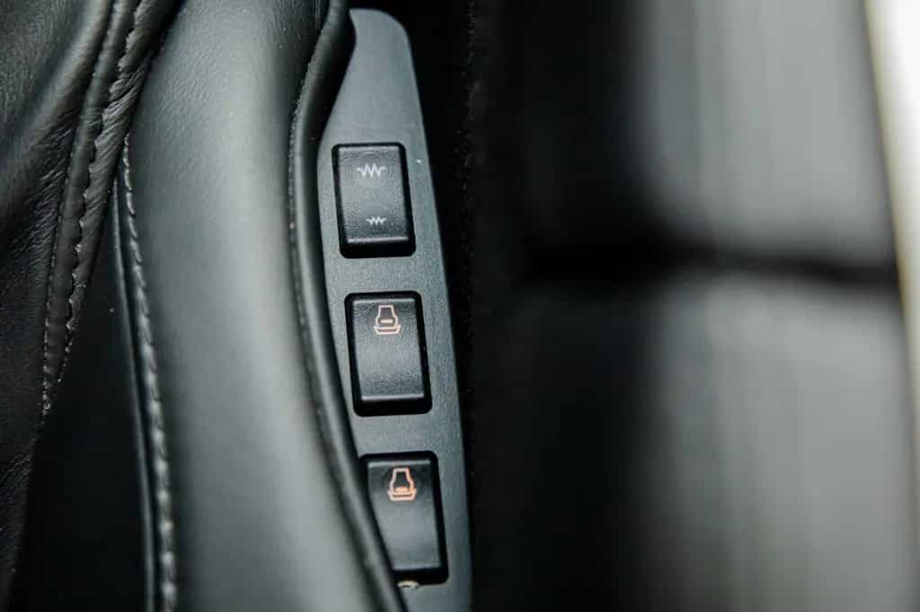 Aston Martin DB9 V12 - Full AM Service 06/2009-photo-17