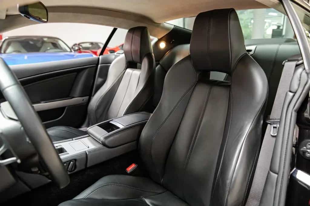Aston Martin DB9 V12 - Full AM Service 06/2009-photo-23