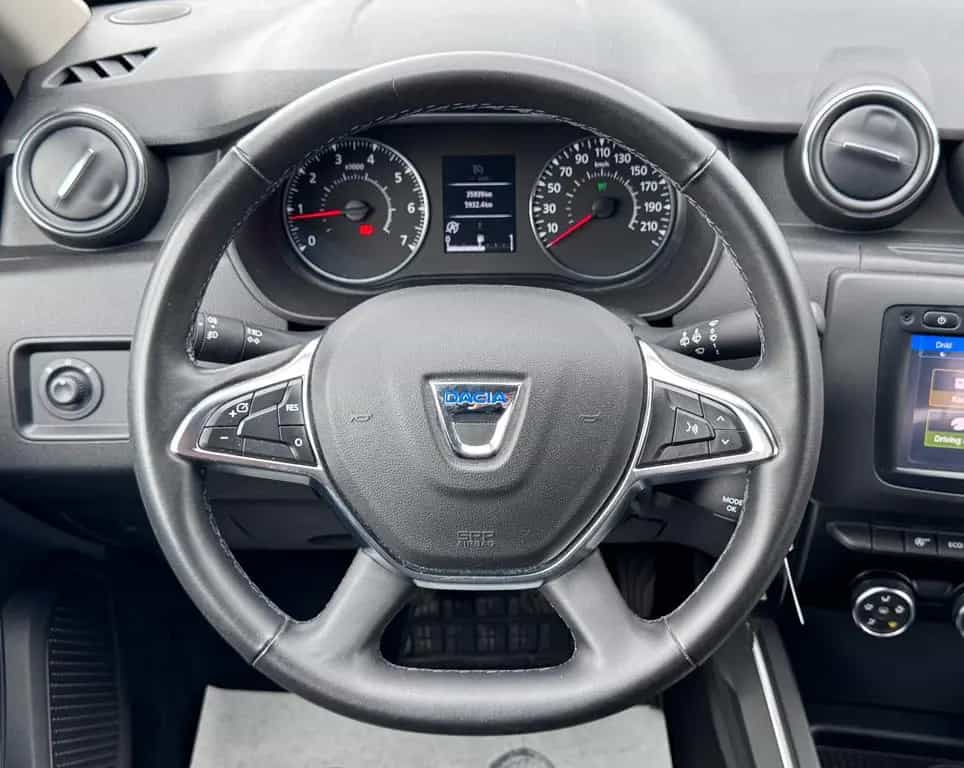 Dacia Duster II 1.6 Prestige *NAVI*KAM*LEDER*1.HAND* 11/2018-photo-21