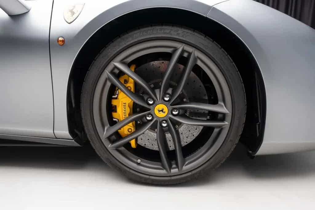 Ferrari 488 GTB LIFT JBL Camera Daytona Seats 05/2018-photo-17
