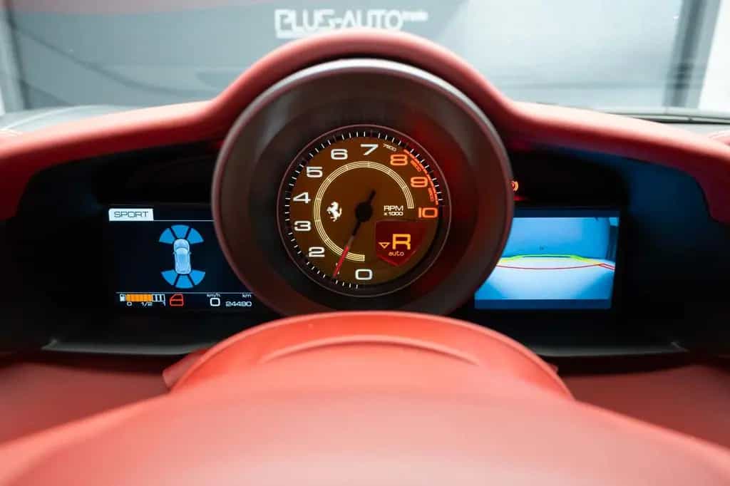 Ferrari 488 GTB LIFT JBL Camera Daytona Seats 05/2018-photo-19