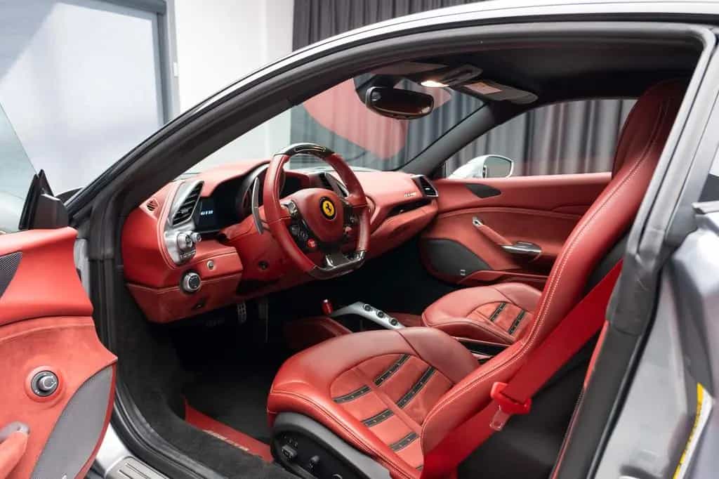 Ferrari 488 GTB LIFT JBL Camera Daytona Seats 05/2018-photo-5