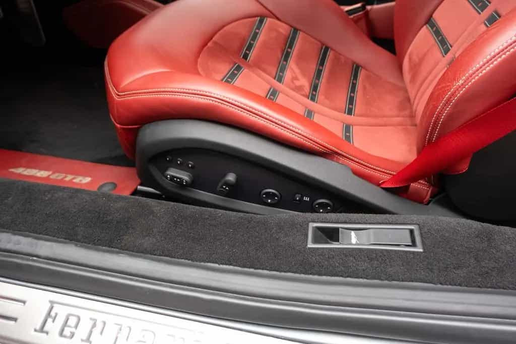 Ferrari 488 GTB LIFT JBL Camera Daytona Seats 05/2018-photo-8