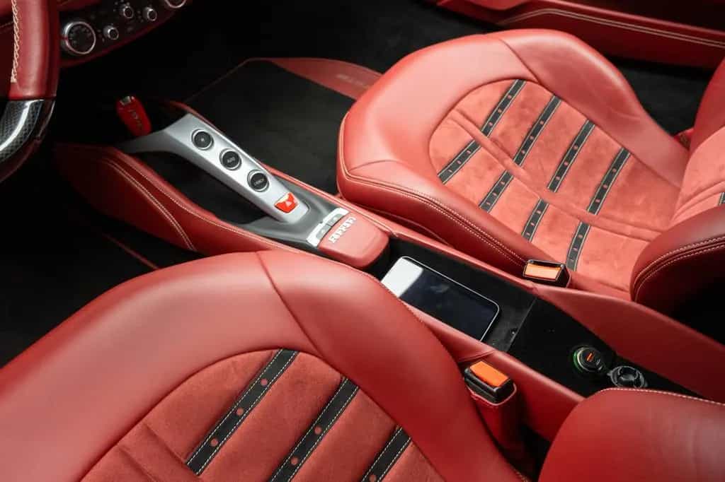 Ferrari 488 GTB LIFT JBL Camera Daytona Seats 05/2018-photo-9