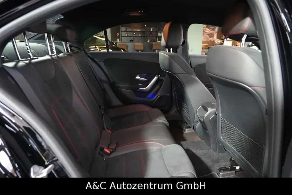 Mercedes-Benz A-Class 200 Limousine AMG Line 07/2019-photo-13