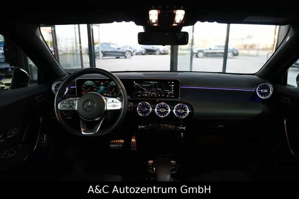 Mercedes-Benz A-Class 200 Limousine AMG Line 07/2019-photo-15
