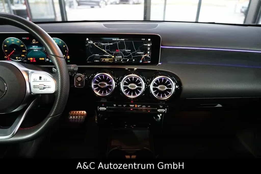 Mercedes-Benz A-Class 200 Limousine AMG Line 07/2019-photo-18
