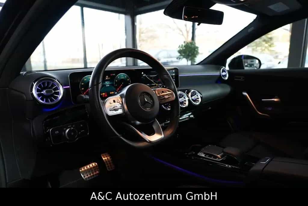 Mercedes-Benz A-Class 200 Limousine AMG Line 07/2019-photo-19