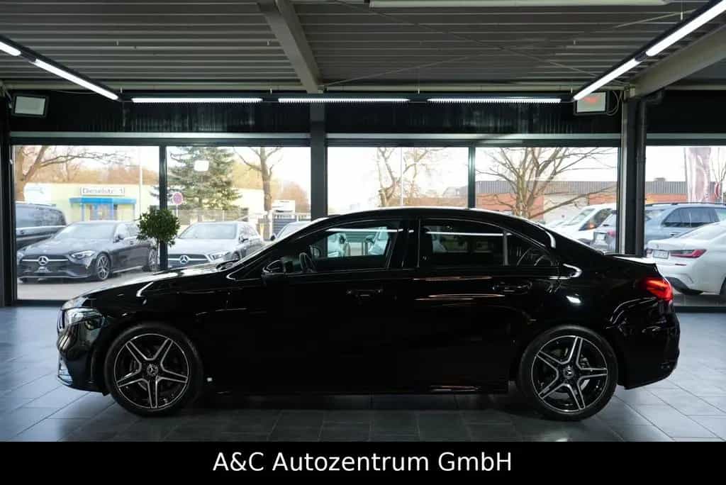 Mercedes-Benz A-Class 200 Limousine AMG Line 07/2019-photo-2