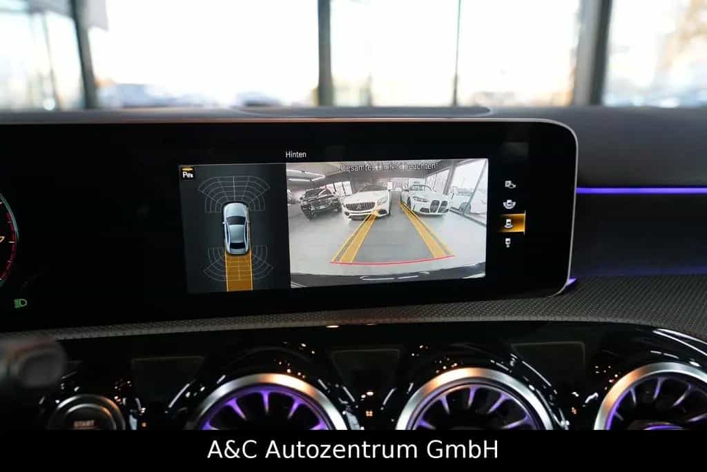 Mercedes-Benz A-Class 200 Limousine AMG Line 07/2019-photo-20