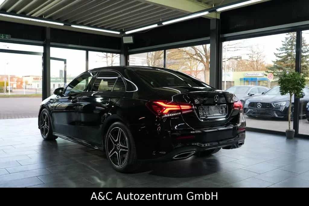 Mercedes-Benz A-Class 200 Limousine AMG Line 07/2019-photo-3