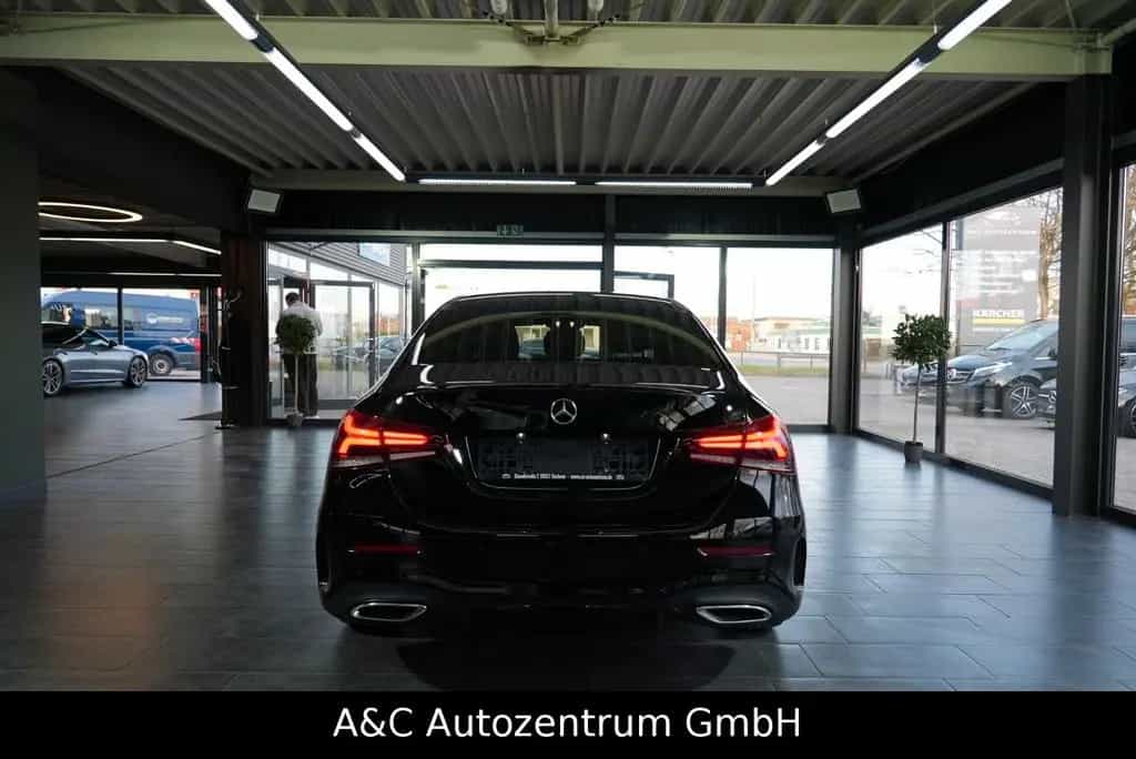 Mercedes-Benz A-Class 200 Limousine AMG Line 07/2019-photo-4