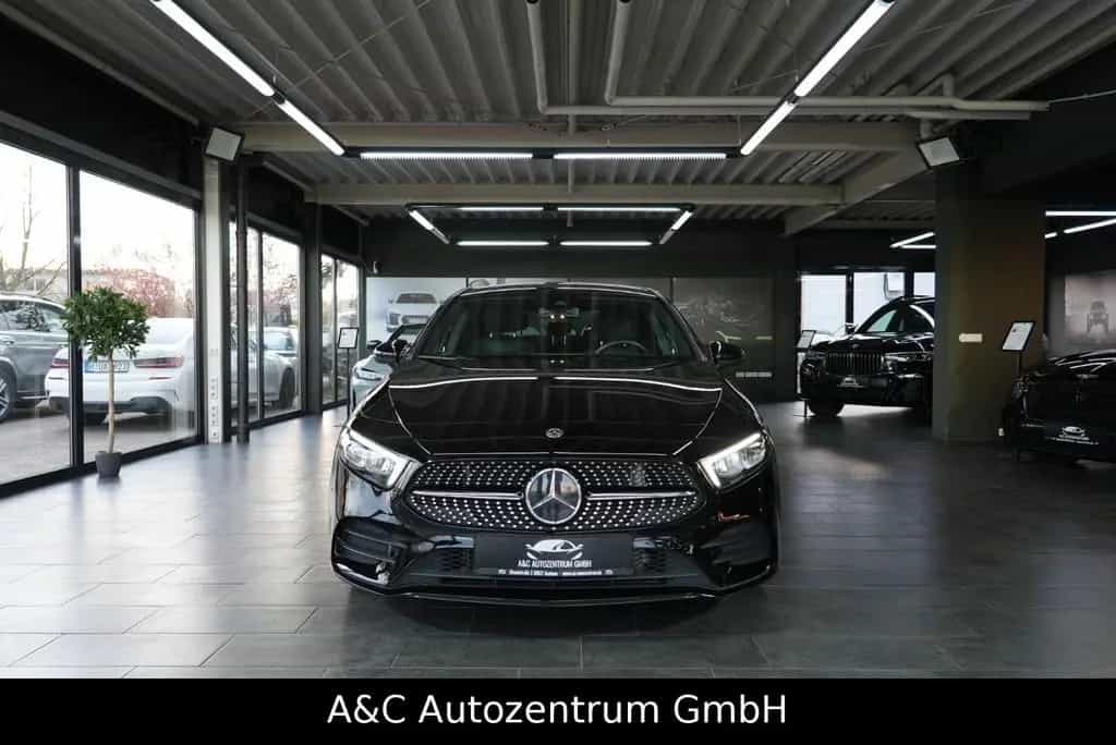 Mercedes-Benz A-Class 200 Limousine AMG Line 07/2019-photo-9