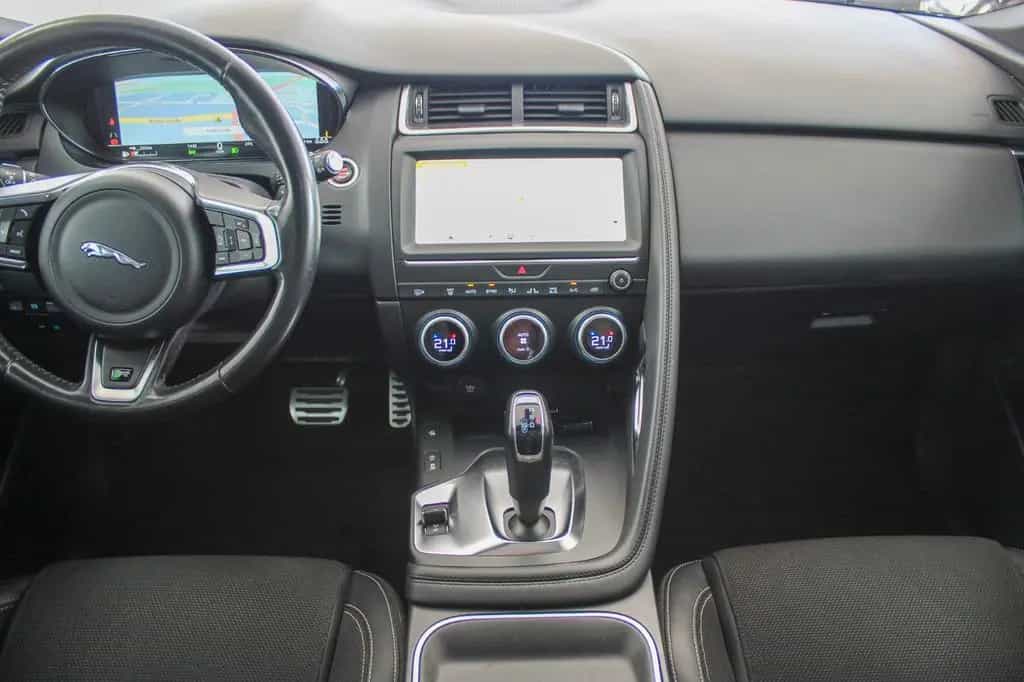 Jaguar E-Pace D150 AWD Aut. R-Dynamik Pano Kamera 2.Hd 08/2019-photo-3