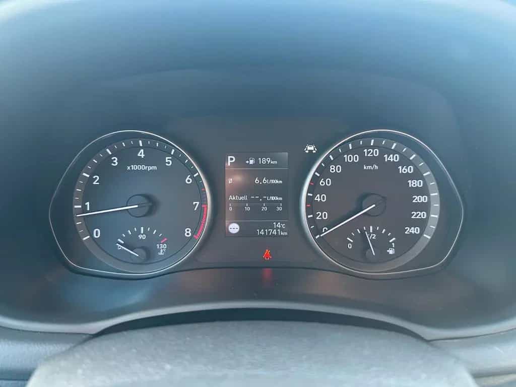 Hyundai i30 1.4 T-GDI DCT Trend , LED,Digital,Navi...... 08/2017-photo-19